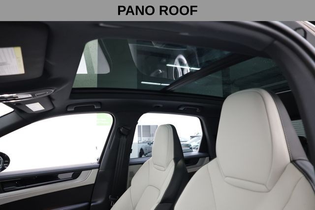 Porsche Cayenne Vehicle Full-screen Gallery Image 22