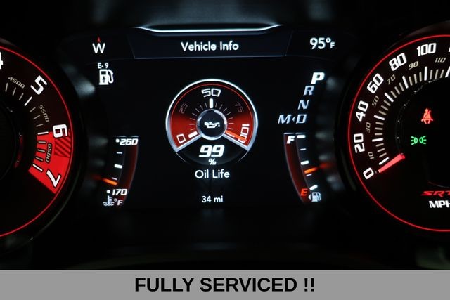 Dodge Challenger Vehicle Full-screen Gallery Image 10