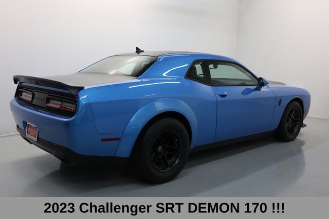 Dodge Challenger Vehicle Full-screen Gallery Image 14