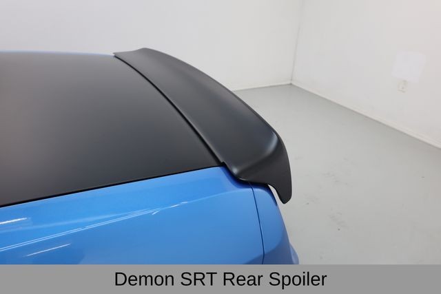 Dodge Challenger Vehicle Full-screen Gallery Image 23