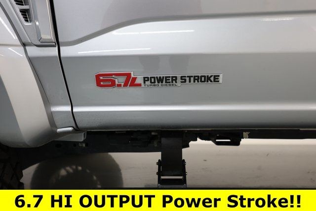 Ford Super Duty F-450 DRW Vehicle Full-screen Gallery Image 06