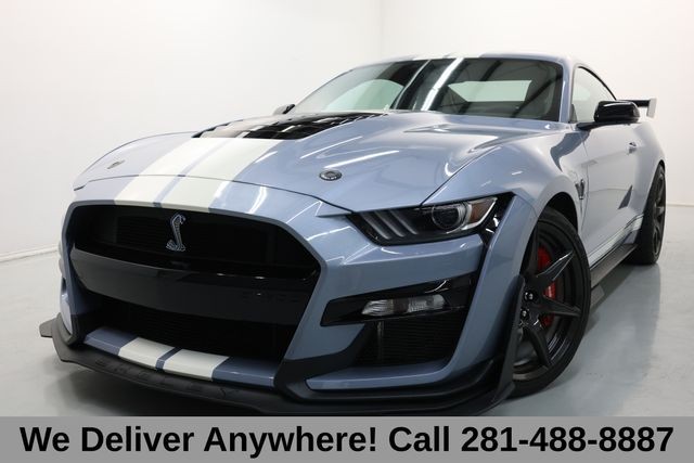 Ford Mustang Vehicle Full-screen Gallery Image 03