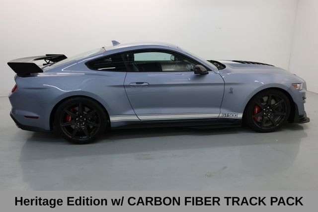 Ford Mustang Vehicle Full-screen Gallery Image 04