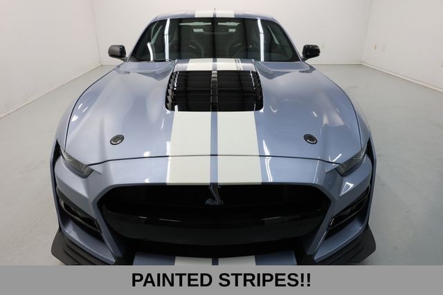 Ford Mustang Vehicle Full-screen Gallery Image 05