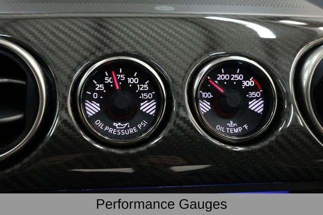 Ford Mustang Vehicle Full-screen Gallery Image 18