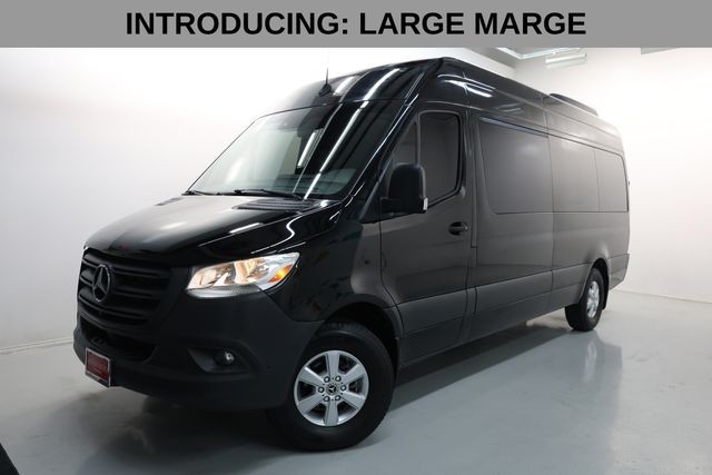 Mercedes-Benz Sprinter Passenger Van Vehicle Full-screen Gallery Image 02