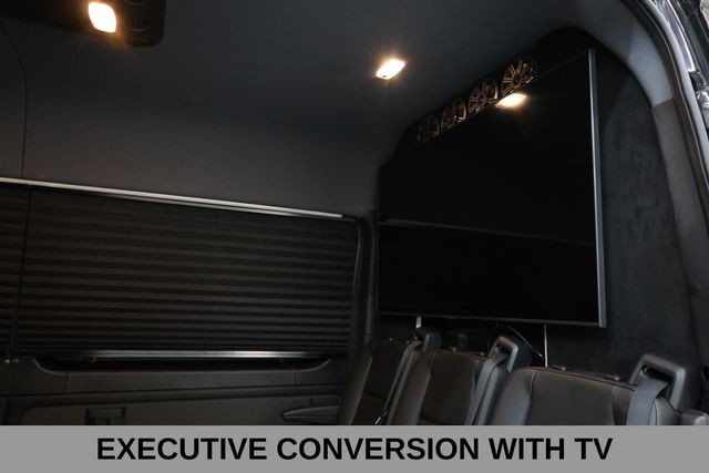 Mercedes-Benz Sprinter Passenger Van Vehicle Full-screen Gallery Image 14
