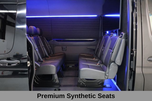 Mercedes-Benz Sprinter Passenger Van Vehicle Full-screen Gallery Image 17