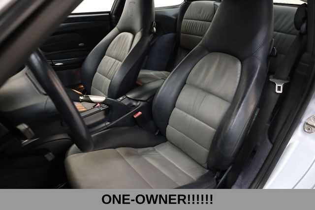 Porsche 911 Carrera Vehicle Full-screen Gallery Image 10