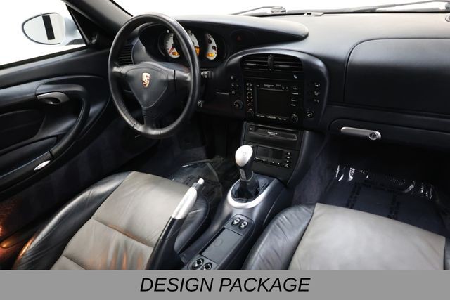 Porsche 911 Carrera Vehicle Full-screen Gallery Image 14