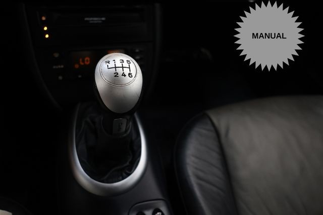 Porsche 911 Carrera Vehicle Full-screen Gallery Image 18