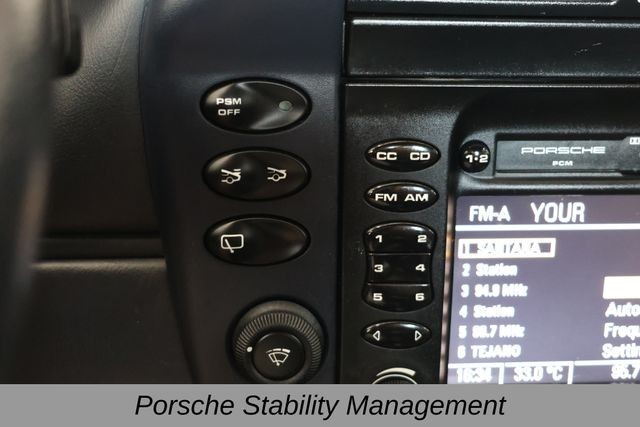 Porsche 911 Carrera Vehicle Full-screen Gallery Image 21
