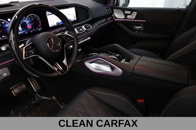 Mercedes-Benz GLS Vehicle Full-screen Gallery Image 09