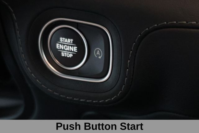 Mercedes-Benz GLS Vehicle Full-screen Gallery Image 25