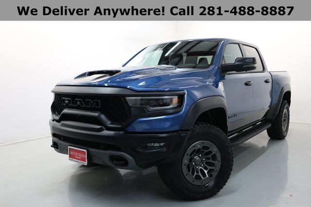 Ram 1500 Vehicle Full-screen Gallery Image 03