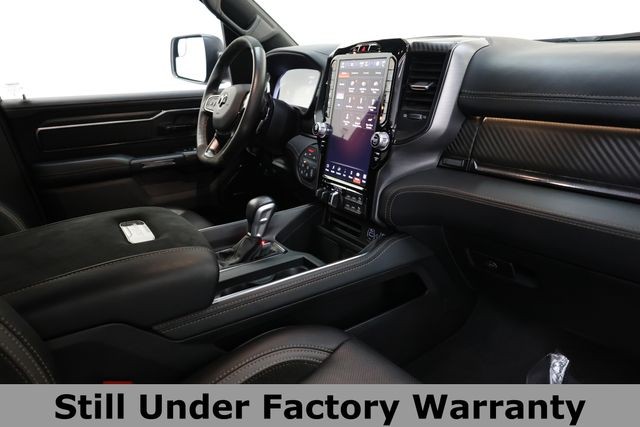 Ram 1500 Vehicle Full-screen Gallery Image 18