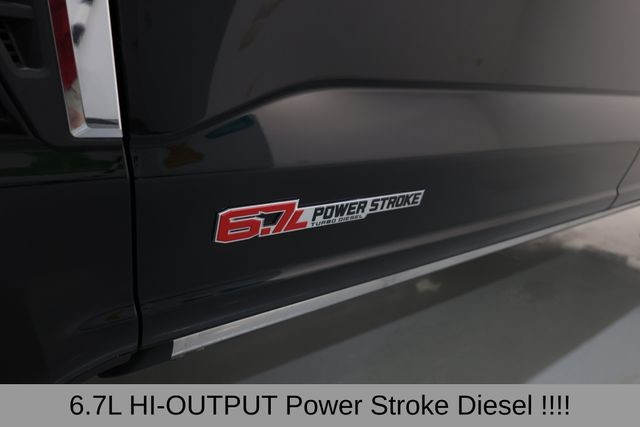 Ford Super Duty F-250 SRW Vehicle Full-screen Gallery Image 05