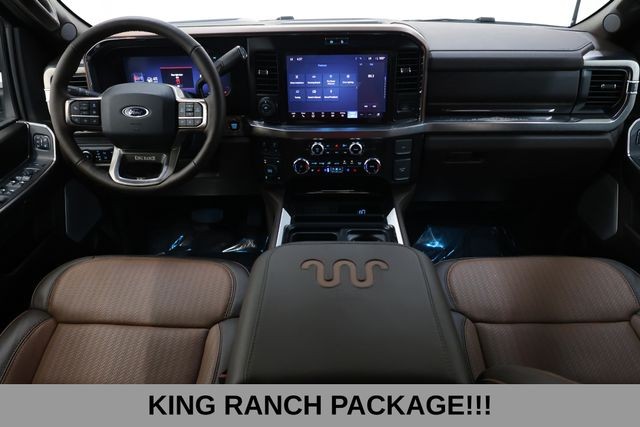 Ford Super Duty F-250 SRW Vehicle Full-screen Gallery Image 11