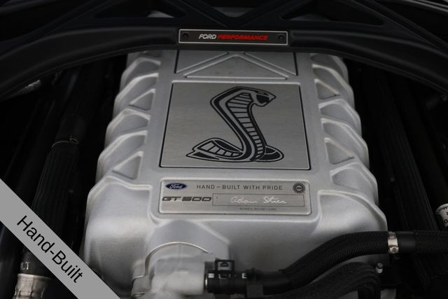 Ford Mustang Vehicle Full-screen Gallery Image 08