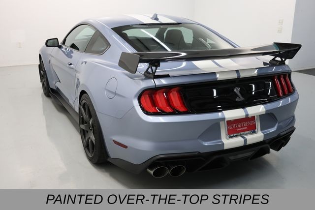 Ford Mustang Vehicle Full-screen Gallery Image 16