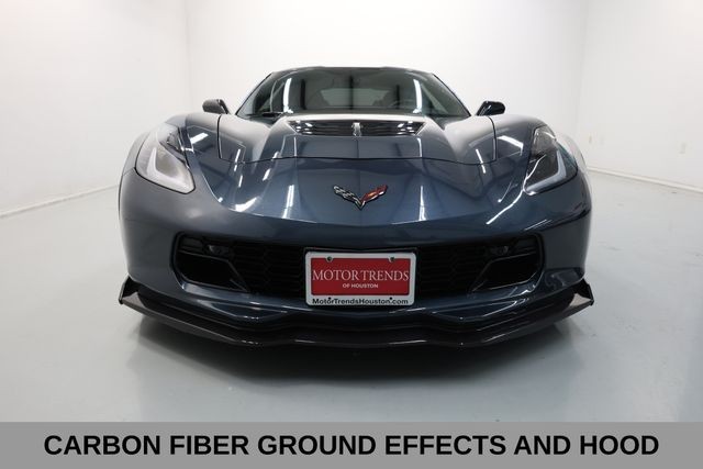 Chevrolet Corvette Vehicle Full-screen Gallery Image 12