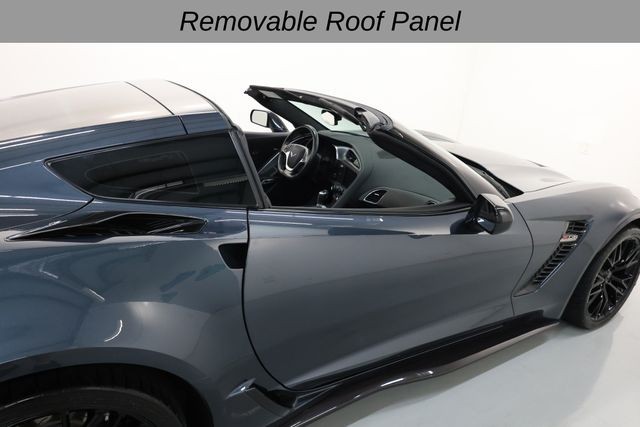 Chevrolet Corvette Vehicle Full-screen Gallery Image 14