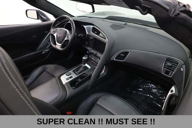 Chevrolet Corvette Vehicle Full-screen Gallery Image 18
