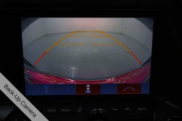 Chevrolet Corvette Vehicle Full-screen Gallery Image 20