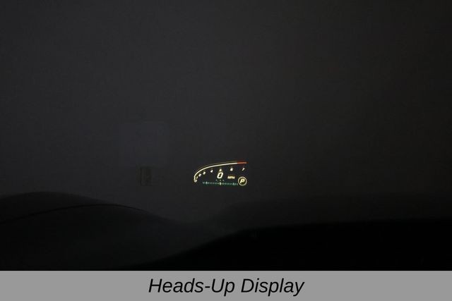 Chevrolet Corvette Vehicle Full-screen Gallery Image 22