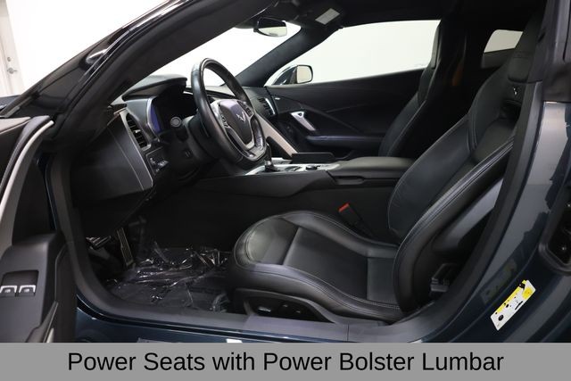 Chevrolet Corvette Vehicle Full-screen Gallery Image 25