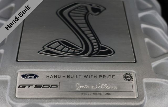 Ford Mustang Vehicle Full-screen Gallery Image 09