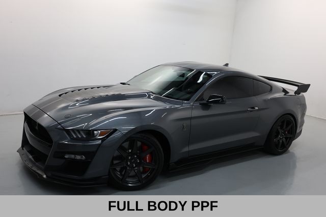 Ford Mustang Vehicle Full-screen Gallery Image 16