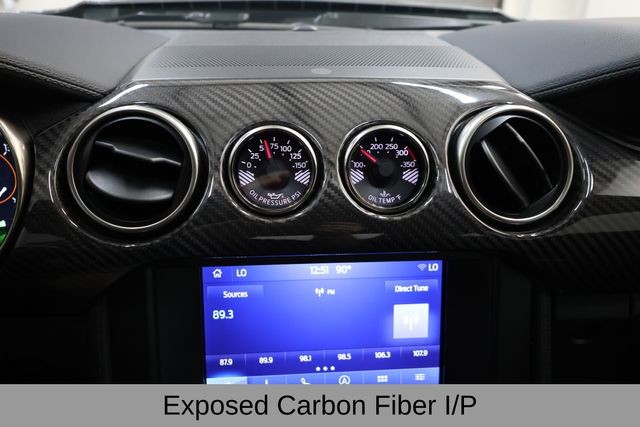 Ford Mustang Vehicle Full-screen Gallery Image 18