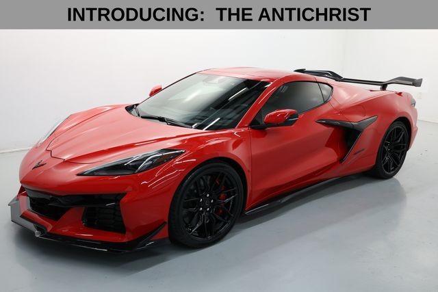Chevrolet Corvette Vehicle Full-screen Gallery Image 02