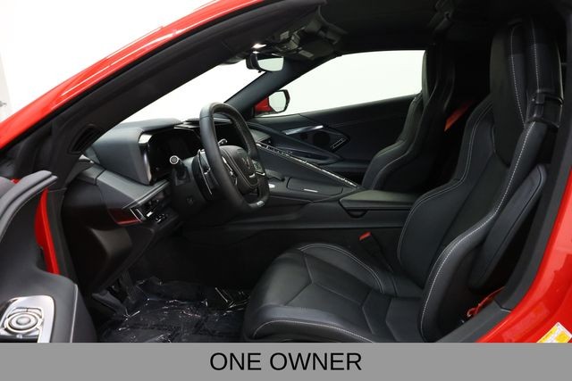 Chevrolet Corvette Vehicle Full-screen Gallery Image 09