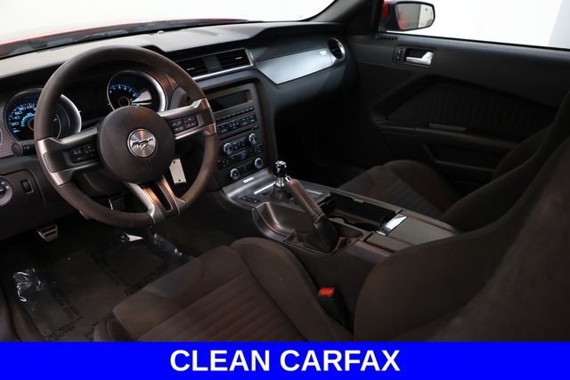 Ford Mustang Vehicle Full-screen Gallery Image 11