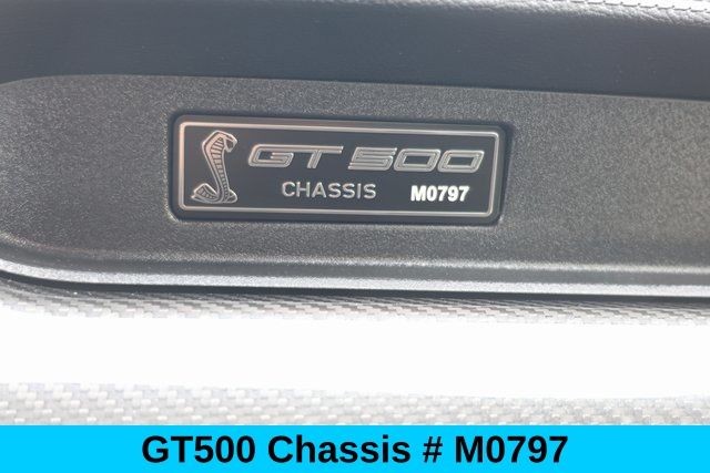 Ford Mustang Vehicle Full-screen Gallery Image 05