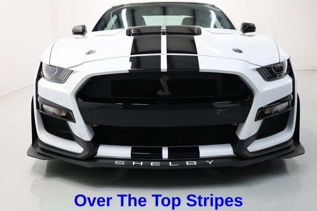 Ford Mustang Vehicle Full-screen Gallery Image 13