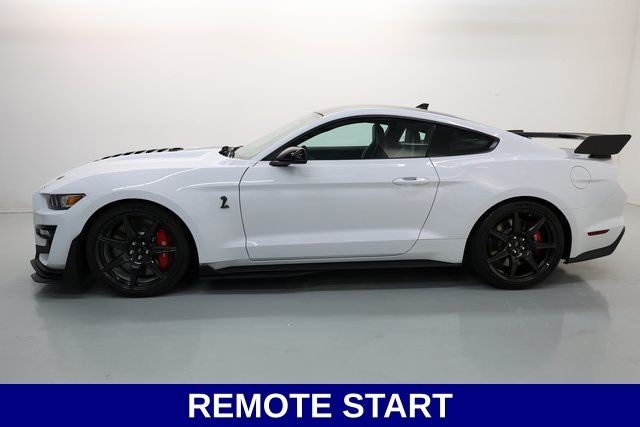 Ford Mustang Vehicle Full-screen Gallery Image 23