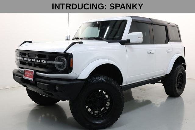 Ford Bronco Vehicle Full-screen Gallery Image 02