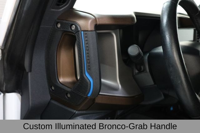 Ford Bronco Vehicle Full-screen Gallery Image 16
