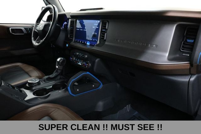 Ford Bronco Vehicle Full-screen Gallery Image 20
