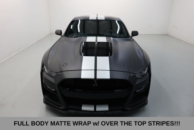 Ford Mustang Vehicle Full-screen Gallery Image 05