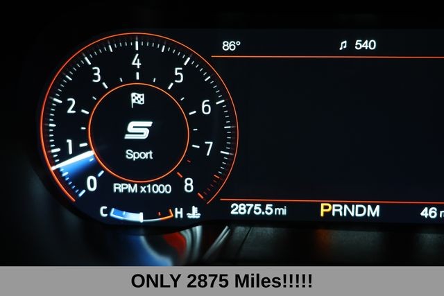 Ford Mustang Vehicle Full-screen Gallery Image 08