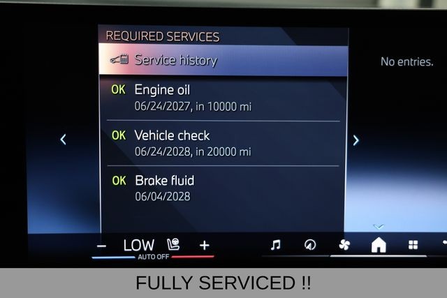 BMW X7 Vehicle Full-screen Gallery Image 06