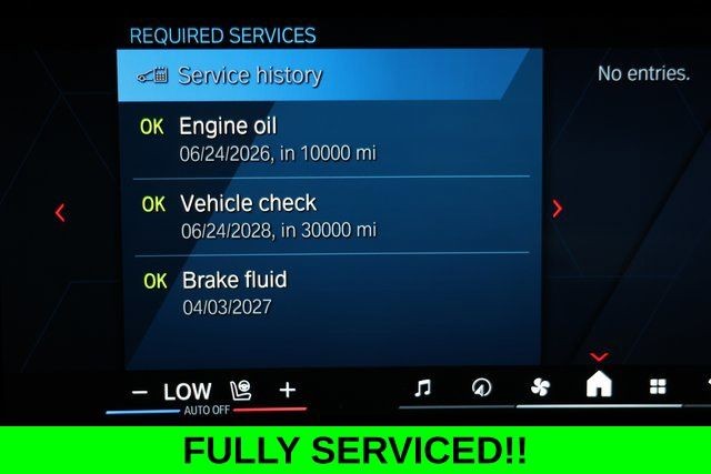 BMW X5 M Vehicle Full-screen Gallery Image 05
