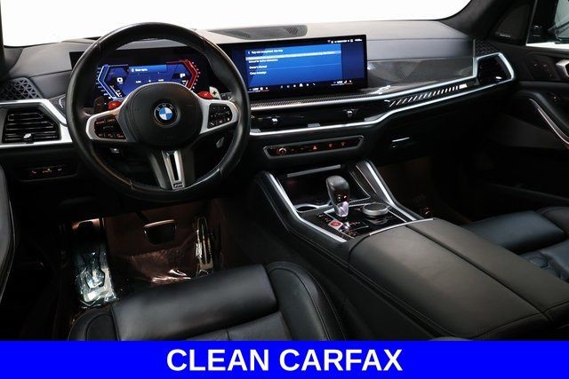 BMW X5 M Vehicle Full-screen Gallery Image 09