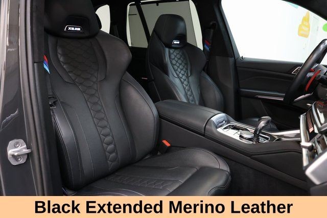 BMW X5 M Vehicle Full-screen Gallery Image 13