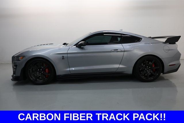 Ford Mustang Vehicle Full-screen Gallery Image 04
