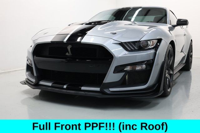 Ford Mustang Vehicle Full-screen Gallery Image 06